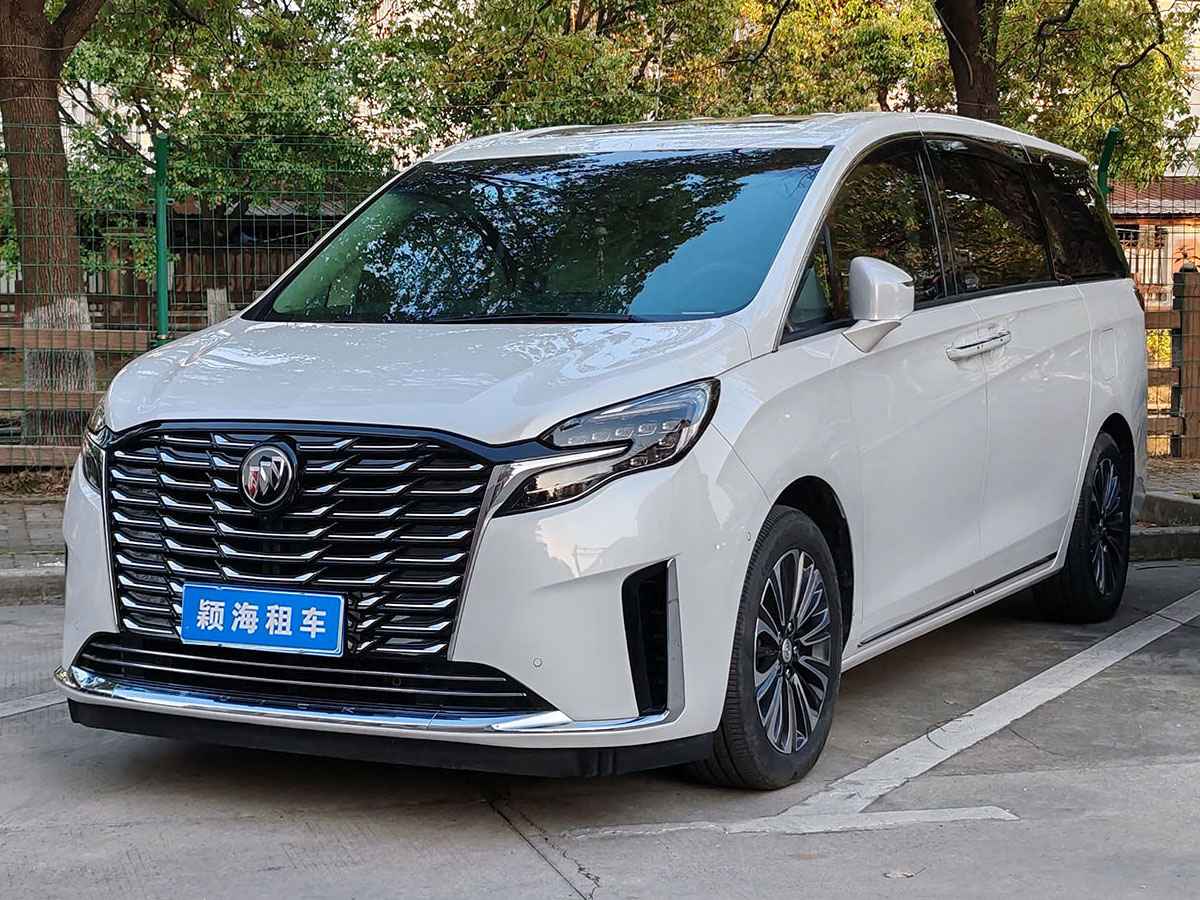 别克GL8 24款