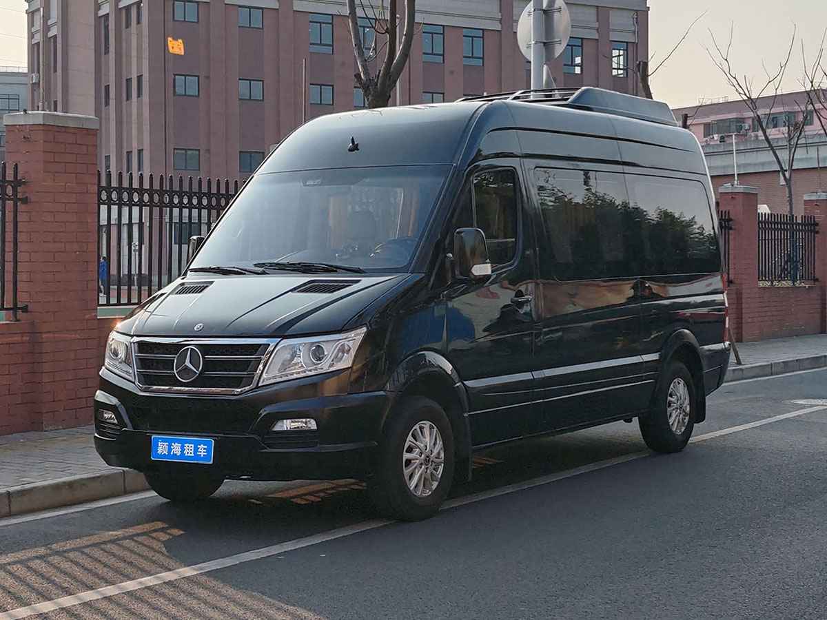 奔驰凌特商务车9座