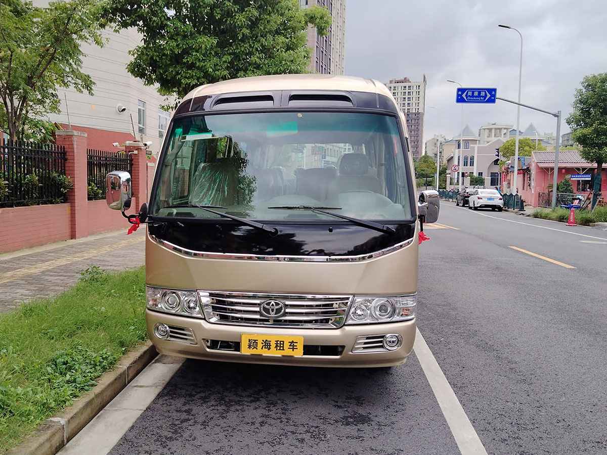 丰田考斯特 19座